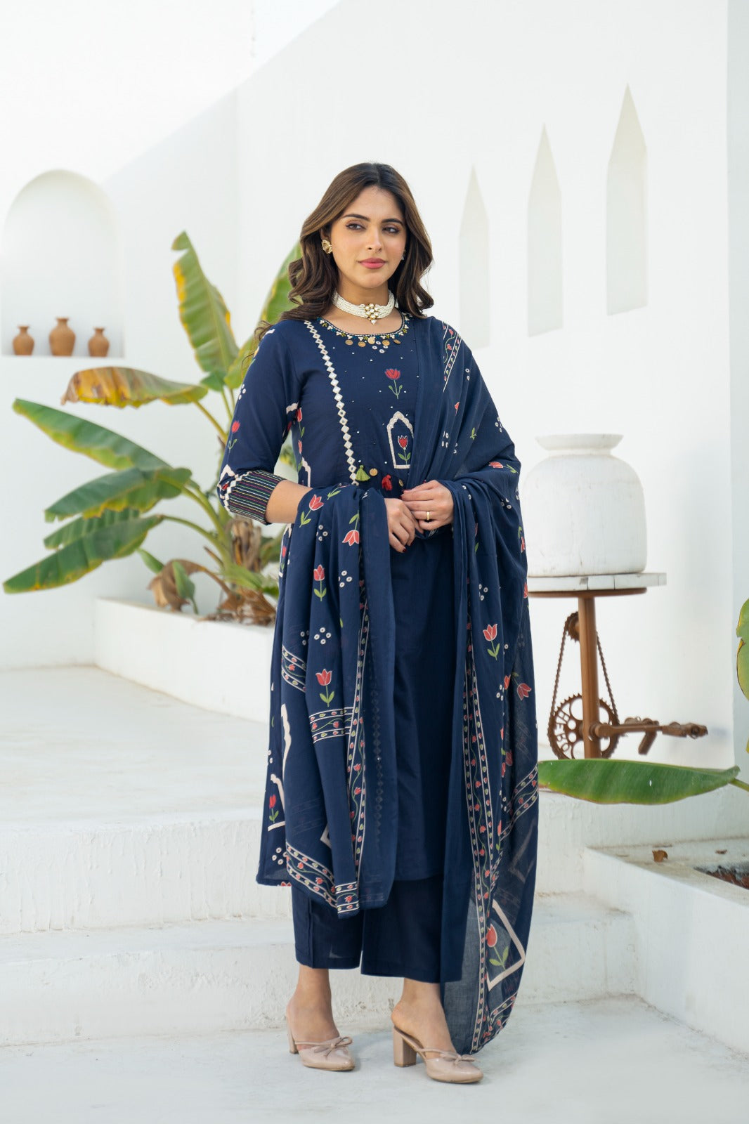 Noor Navy Suit Set š