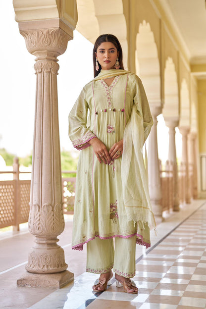 Gulnaar Grace Kurta Set 🌷