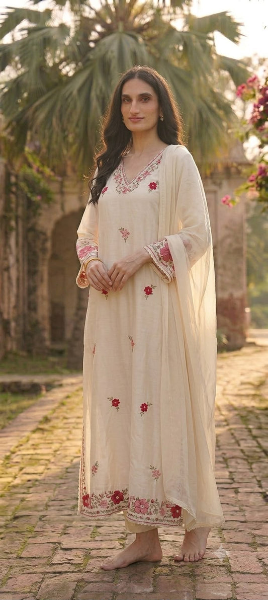 🤍 Ivory Gulabi Embroidery Suit set