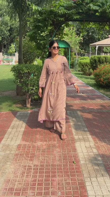 Gulnaar Grace Kurta Set 🌷
